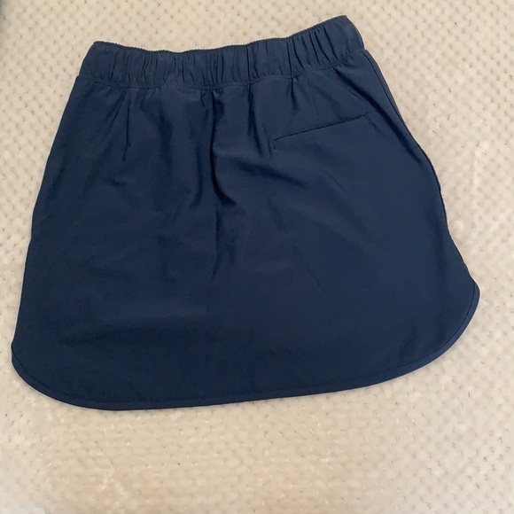 Athletic skirt - Picture 3 of 4